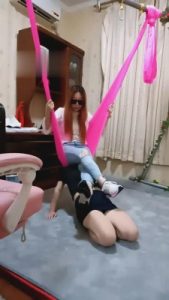 【梦幻大大】秋千上原味羞辱女奴 bf1910_绳艺库视频下载