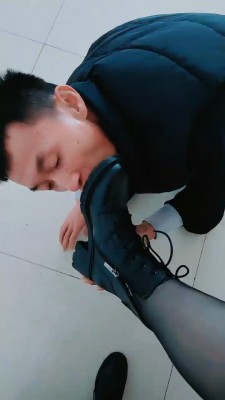 【魅影女神】短靴原味黑丝辱狗 bf20193_绳艺库视频下载