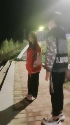 【袋鼠】表弟追求反被打 bf20866_绳艺库视频下载