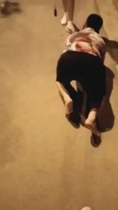 【多多】出气筒-全体重踩踏-羞辱钻跨-遛狗 G-210713-18_绳艺库视频下载