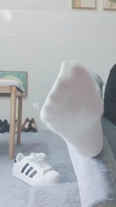 【灵竹】迷恋小白鞋棉袜的狗 bf21945_绳艺库视频下载