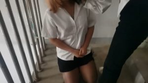 【素人开发】两学生主人sp/吃烟灰楼道内调 bf23155_绳艺库视频下载