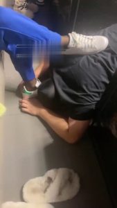 【开发素人】麻将房多素人踢踹狗 bf19317_绳艺库视频下载