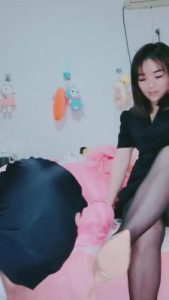 【S女王y陛下】深喉/专喝圣水的恶心狗 bf10766_绳艺库视频下载