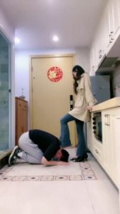 套路直播视频【梵高】伺候主人下班-对高跟鞋磕头/叼鞋/肉丝捂脸 bf25682_绳艺库视频下载