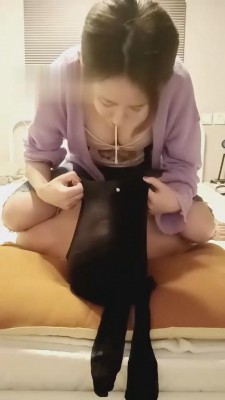 【刘二狗】强制重度坐脸窒息深喉 bf953_绳艺库视频下载