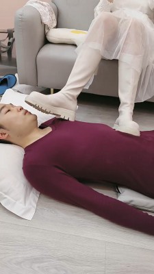 【神乐sama】长靴白丝踩地毯 bf22606_绳艺库视频下载