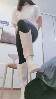 【妮蔻S】长靴舔鞋底/碾压狗头/超臭原味棉袜气味控制 bf27058_绳艺库视频下载