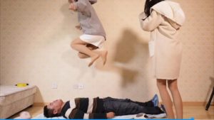 【南一】跳踩巨制！看起跳高度就知道无比惨烈！全体重站脸踩头踩裆踩脖子！bf24661_绳艺库视频下载