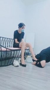 【晨沐】可爱学生S运动白袜羞辱 bf14709_绳艺库视频下载