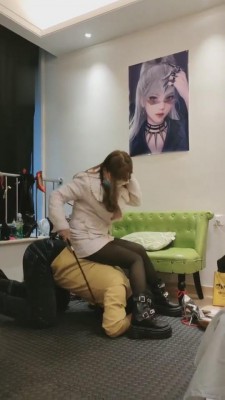 【莫云】室外抓小偷 bf3757_绳艺库视频下载