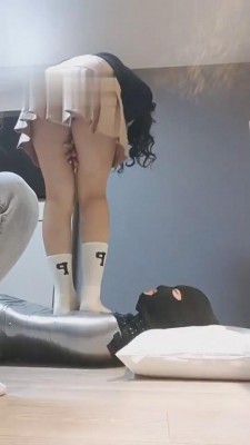 【二宝】双S-踩踏/全体重踩头/手脚耳光 bf6108_绳艺库视频下载