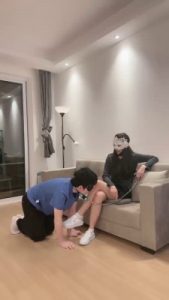 【妆主大大】夜跑后原味辱狗-吃袜子/舔脏鞋底 bf27071_绳艺库视频下载