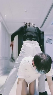 【一禾】御姐现实玩弄跪拜狗 bf6733_绳艺库视频下载