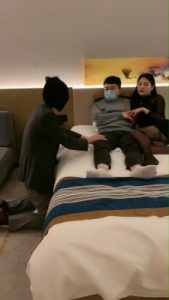 【诺曦】羞辱绿帽老公吃呕吐物 bf9989_绳艺库视频下载