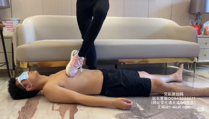 【喵聘】闷了一周的黑袜和一年未刷的阿迪 YC-211019_绳艺库视频下载