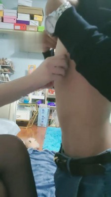 【七月】弟弟偷闻姐姐丝袜被抓到 bf2401_绳艺库视频下载