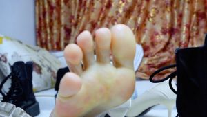 【校园女流氓】安诺羞辱贱狗清理臭鞋pov_绳艺库视频下载