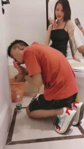 【萝莉糖糖】花臂情侣踩头调教【双视角版】 bf12815_绳艺库视频下载