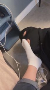 【黛黛s】闻脚/闻鞋/舔鞋底 bf8517_绳艺库视频下载