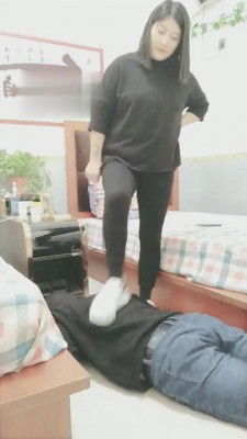 【喜欢的感觉】足疗小雨奶奶重度耳光圣水羞辱 bf4448_绳艺库视频下载