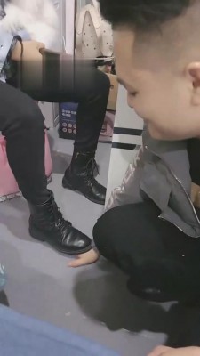 【滔滔】按摩店第一次开发四个素人舔鞋 bf6114_绳艺库视频下载