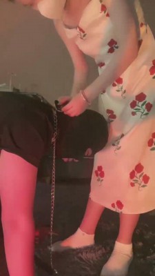 【九九女王】学生S虐狗熊【上】 bf12345_绳艺库视频下载