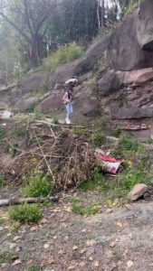 套路直播视频【伊晨】小白鞋女神户外狂虐跟踪狂 bf25943_绳艺库视频下载