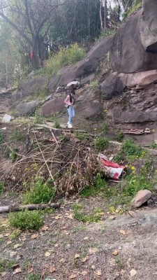 套路直播视频【伊晨】小白鞋女神户外狂虐跟踪狂 bf25943_绳艺库视频下载