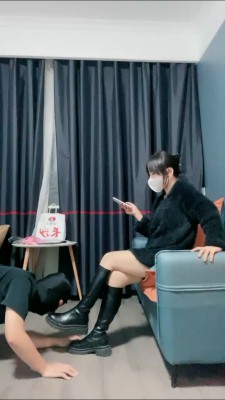 套路直播视频【小乔S】长靴原味白袜辱狗/高跟踩 bf25779_绳艺库视频下载