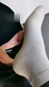 【冷艳】强制闻超臭白袜 bf17022_绳艺库视频下载