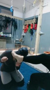 【唯雅】靴子高跟恋足踩踏捆绑羞辱 bf20845_绳艺库视频下载