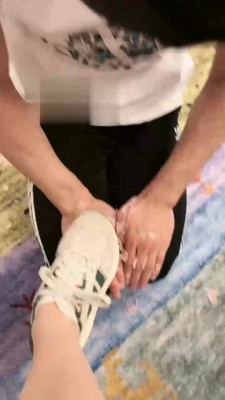 【湖北奈奈生】学生妹深夜教训邻居 bf18766_绳艺库视频下载