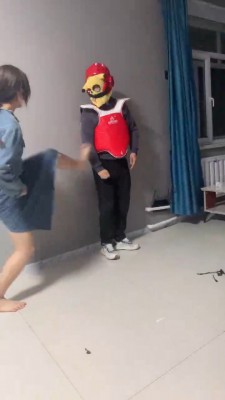 【精神小妹】真实素人跆拳道虐打狗奴 bf27287_绳艺库视频下载