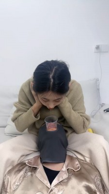 套路直播视频【狗哥】超强重口专场-口水+咀嚼物喂食/闻舔原味白袜 bf26386_绳艺库视频下载