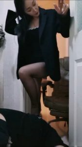 【傲雪】清晨起床重口虐圈养狗 bf23573_绳艺库视频下载