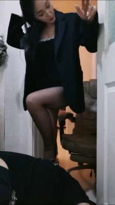 【傲雪】清晨起床重口虐圈养狗 bf23573_绳艺库视频下载