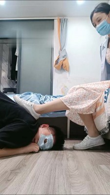 【梵高】拖鞋小姐姐第一次直播调教 bf13287_绳艺库视频下载