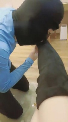 【成都女王瑶妈S】第一次做舔脚狗 bf9051_绳艺库视频下载