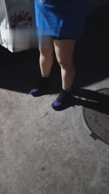 【梵高】给路人运动鞋转胯+闻脚+踩踏 bf13669_绳艺库视频下载