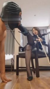 【舒钰】踢裆-测试狗子的承受能力 bf1732_绳艺库视频下载