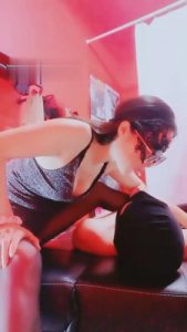 【SMqueenwuhan】继母黑丝脚诱惑调 G-210818-15_绳艺库视频下载