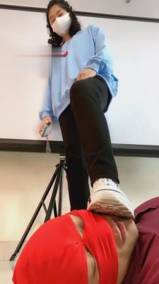 【小刚几】素人脏高帮帆布鞋羞辱狗 bf1879_绳艺库视频下载