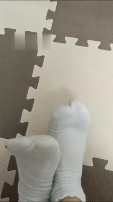 【蟹宝】臭白袜羞辱闺蜜 bf16828_绳艺库视频下载