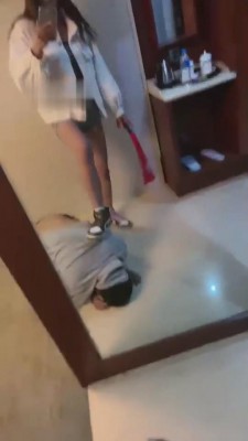 【沐清忧】AJ鞋白棉袜羞辱脚下奴 bf10196_绳艺库视频下载