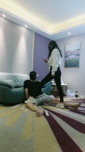 套路直播视频【小小小魔女】运动鞋+高跟提档/跳踩 bf24415_绳艺库视频下载