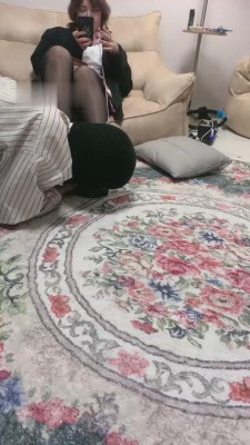 【颜颜艾斯】萝莉黑丝小姐姐脚下狗 bf11463_绳艺库视频下载