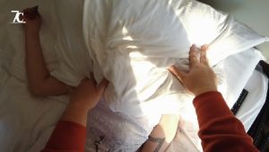 7C 闷死纹身丝袜女_绳艺库视频下载