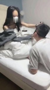 【万一】生活化调-坐垫伺候/全体重踩踏/脚喂酸奶/高跟插嘴 bf28424_绳艺库视频下载