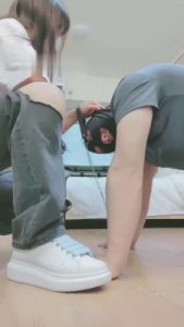 【妮蔻】大学生S小白鞋强迫吃袜子【完整版】 bf13330_绳艺库视频下载